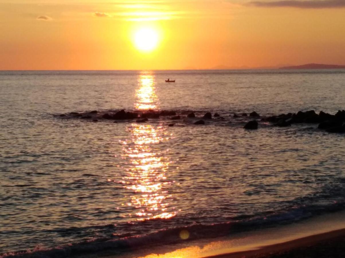 Appartamento Riviera Trilocale Wifi E Parcheggio Privato Ventimiglia Zewnętrze zdjęcie
