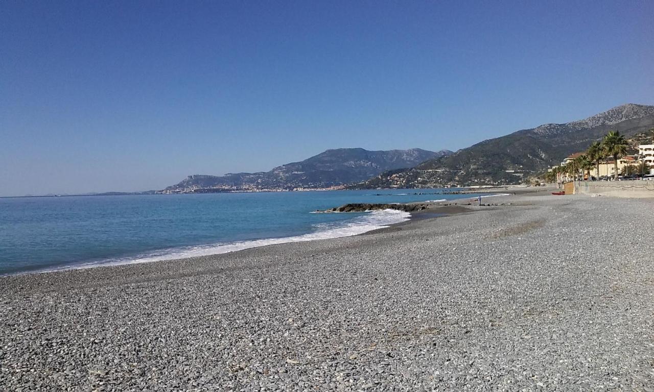 Appartamento Riviera Trilocale Wifi E Parcheggio Privato Ventimiglia Zewnętrze zdjęcie